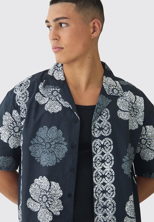 boohooMAN - Oversized Monogram Flower Print Poplin Shirt - blue