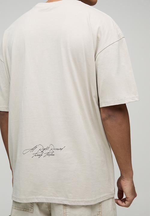 boohooMAN - Oversized Teddy Worldwide Printed T-Shirt - Stone