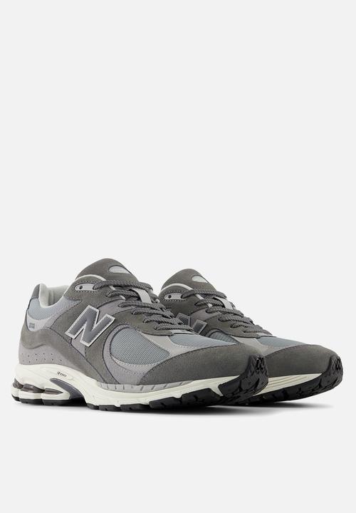 New Balance  - U2002R v1 - castlerock