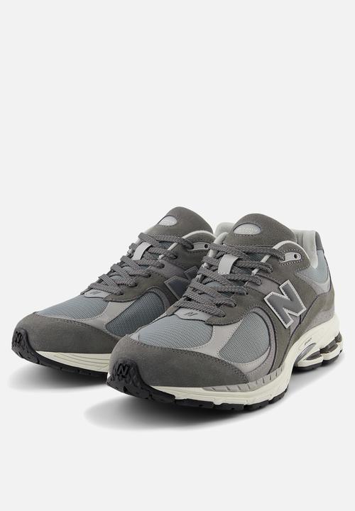 New Balance  - U2002R v1 - castlerock