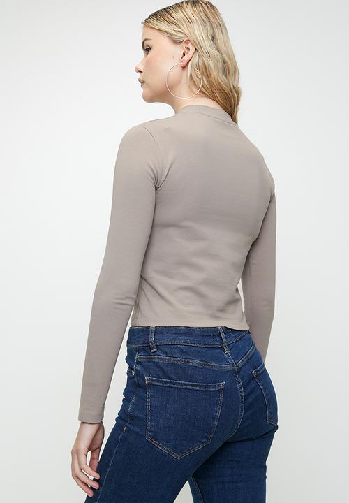 GUESS - COLETTE LS TEE - STONE CREEK