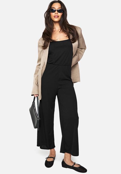 boohoo - Basic rib strappy culotte jumpsuit - black