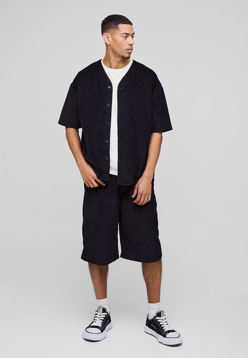 boohooMAN - Long Line Corduroy Jorts - Black