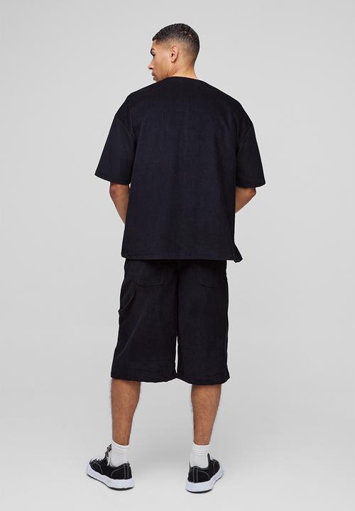 boohooMAN - Long Line Corduroy Jorts - Black