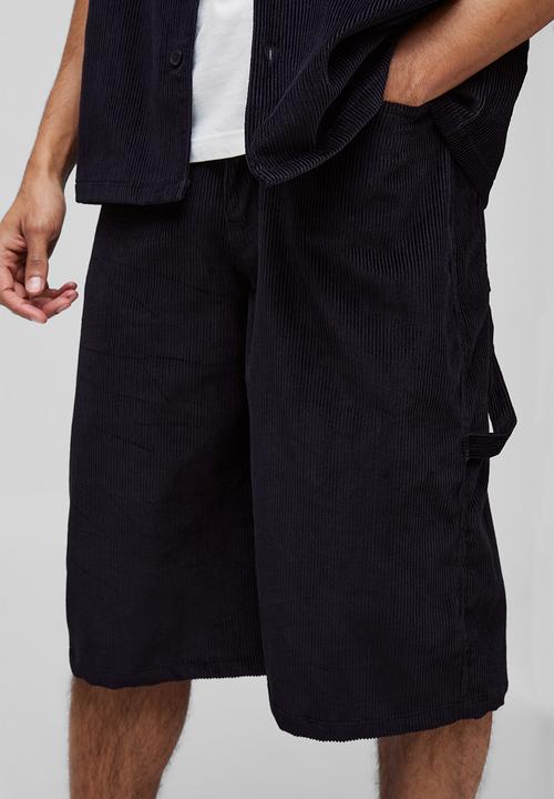 boohooMAN - Long Line Corduroy Jorts - Black