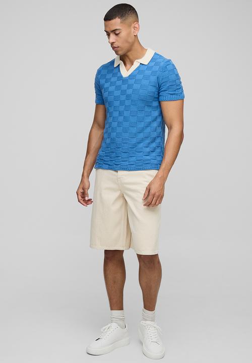boohooMAN - Regular Fit V Neck Check Knitted Polo - Blue