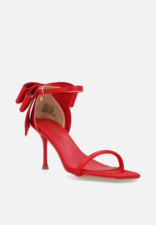 Miss Black - Chanel 1 heel - red