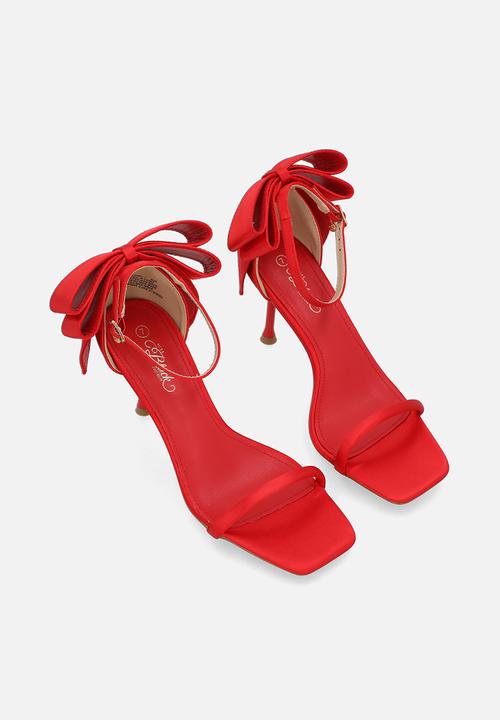 Miss Black - Chanel 1 heel - red