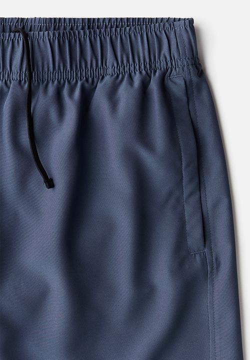H&M - Mid-length sports shorts with drymove™ - navy blue