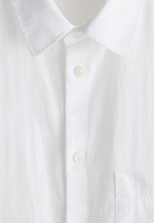 H&M - Regular fit short-sleeved linen-blend shirt - white