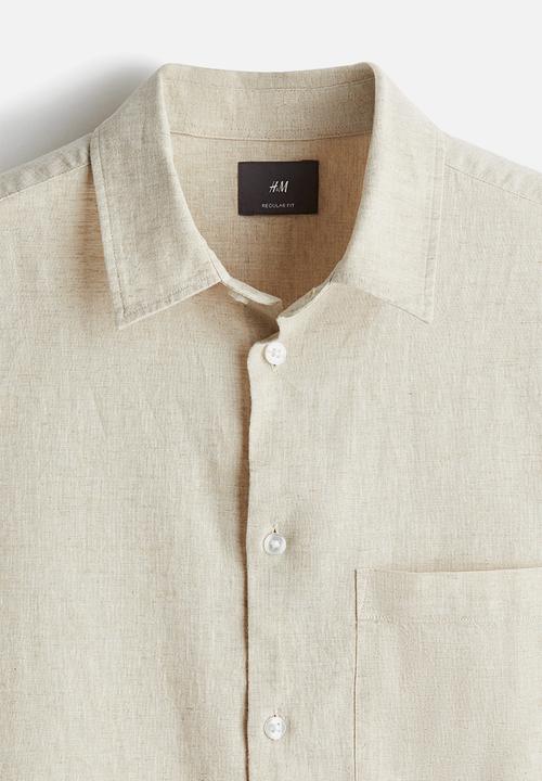 H&M - Regular fit short-sleeved linen-blend shirt - light beige