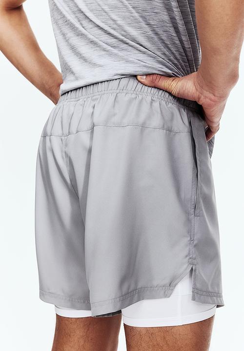 H&M - Double-layered sports shorts with drymove™ - grey
