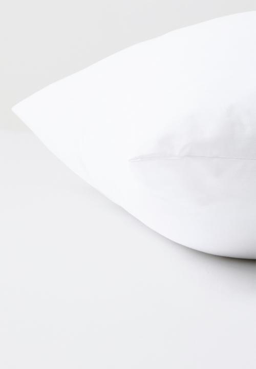 Sixth Floor - Unicurl Cushion Inner - 65 x 65 cm