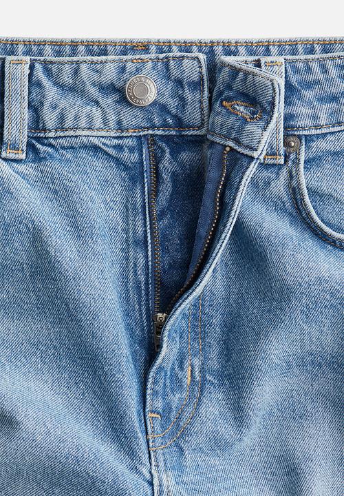 H&M - Slim mom high ankle jeans - light denim blue 