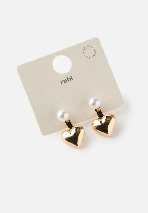 Rubi - Mid hoop earring - gold plated pearl heart