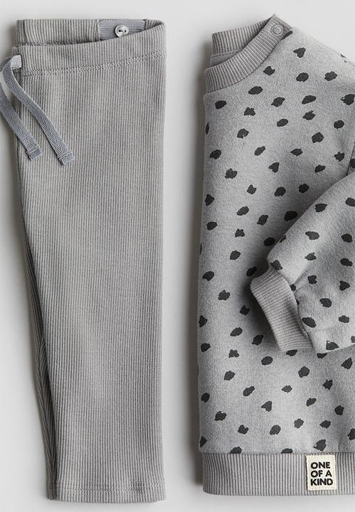 H&M - 2-piece sweatshirt and leggings set - grey/spotted