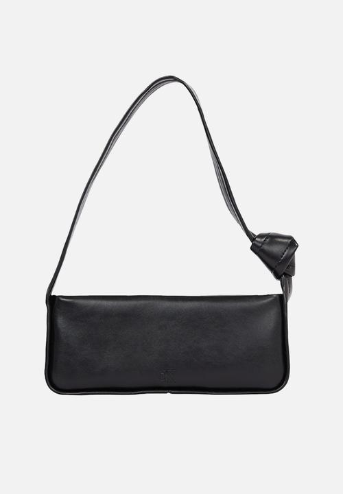 Calvin Klein - Knotted shoulder bag26 - black