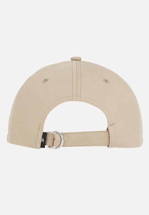 Calvin Klein - Mono logo embro cap - crockery