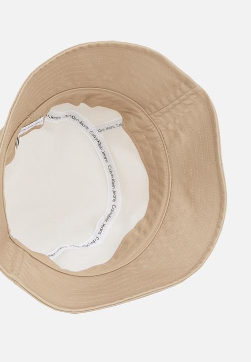 Calvin Klein - Mono logo print bucket hat - crockery