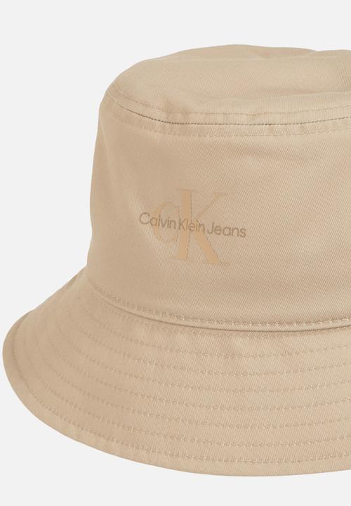 Calvin Klein - Mono logo print bucket hat - crockery