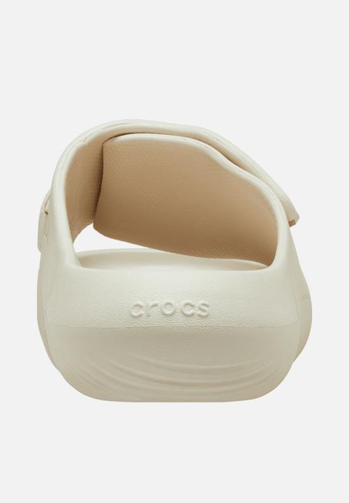 Crocs - Mellow Luxe Recovery Slide - Stucco