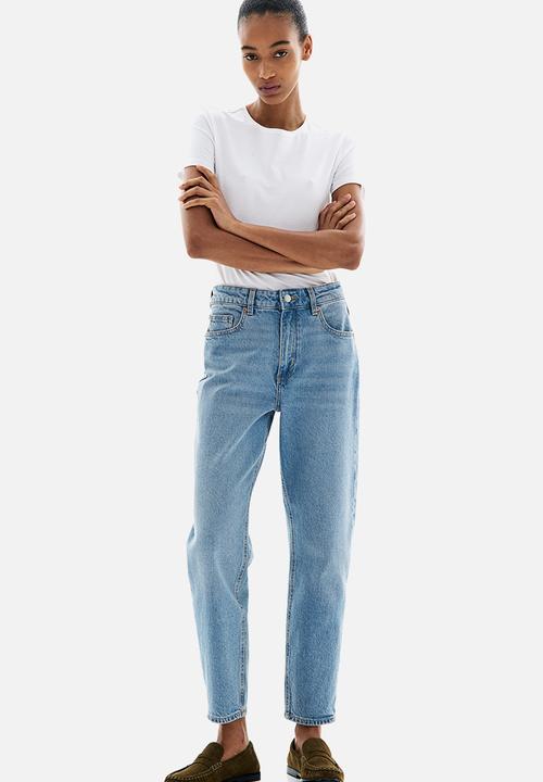 H&M - Slim mom high ankle jeans - pale denim blue