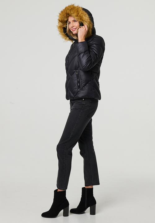 Stella Morgan - Chevron puffer jacket with faux fur hood - black