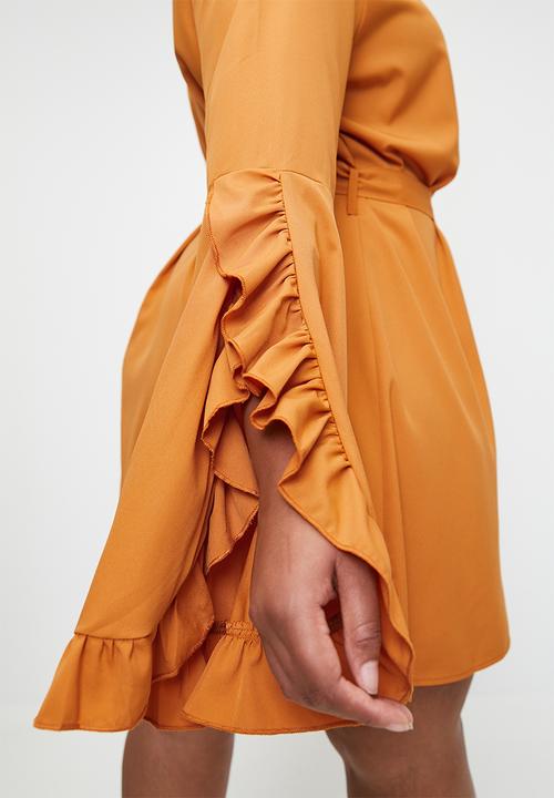 boohoo - Boho high neck wide sleeve shift dress - mustard