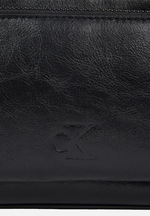 Calvin Klein - Tumbled Camera Bag Pu - Black
