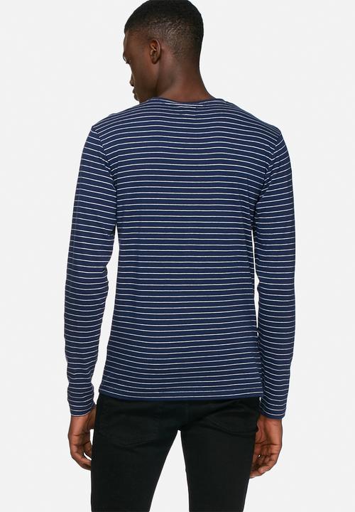 Solid - Baldemar tee
