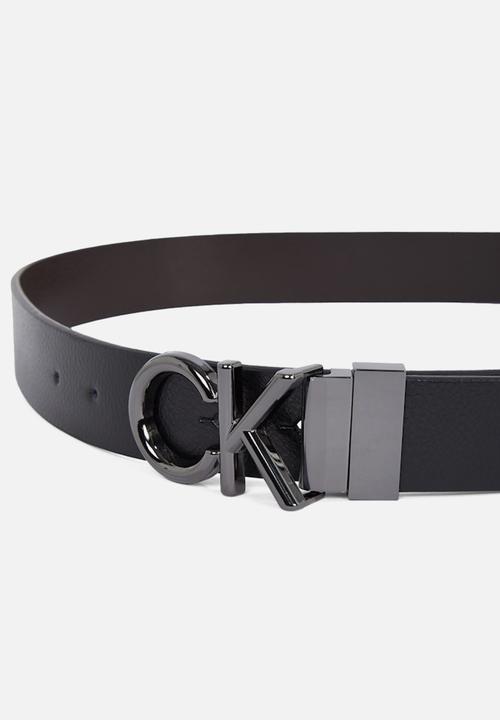 Calvin Klein - Adj/Rev CK Metal Bombe Pb 35Mm - CK Black /Dk Brown
