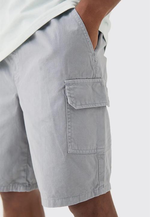 boohooMAN - Relaxed Fit Elasticated Waist Cargo Shorts - grey