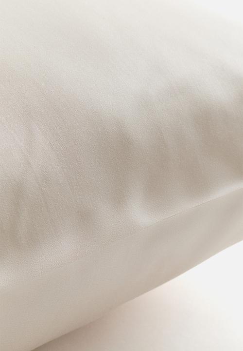 H&M - Satin pillowcase - white