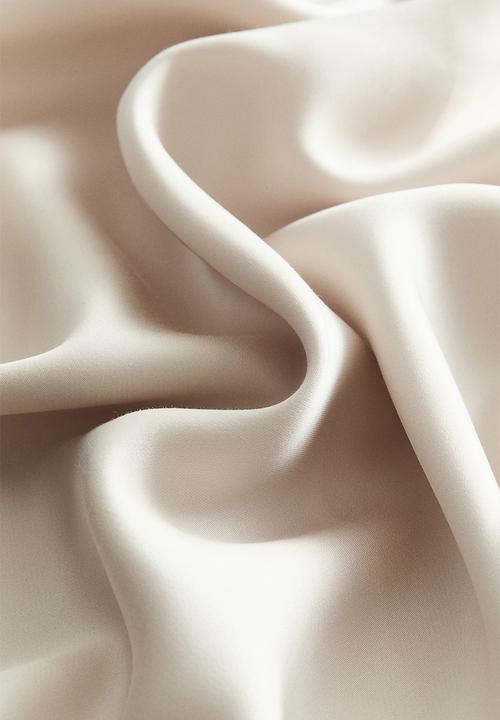 H&M - Satin pillowcase - white