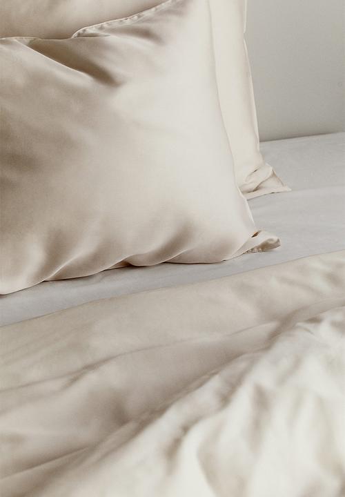 H&M - Satin pillowcase - white