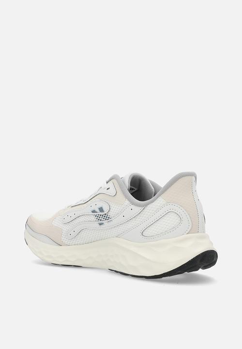 New Balance  - Fresh Foam Arishi - Beige