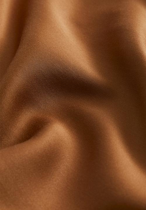 H&M - Satin pillowcase - brown