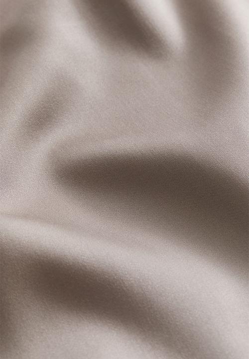 H&M - Satin pillowcase - mole