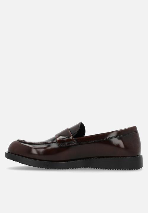 PC - Crouch brushed hi shine loafer  - brown