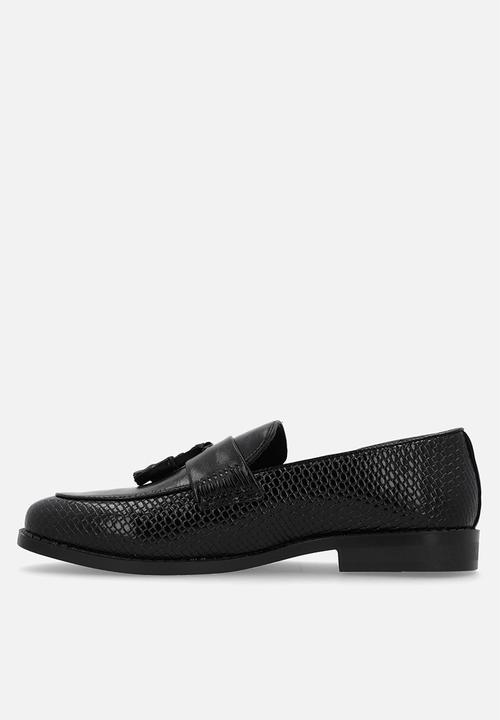 PC - Crouch basket weave loafer  - black