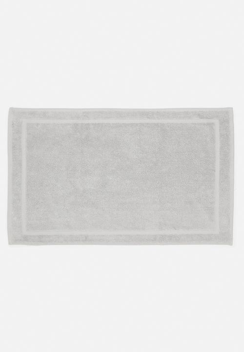 Indulgence bath mats - lt grey