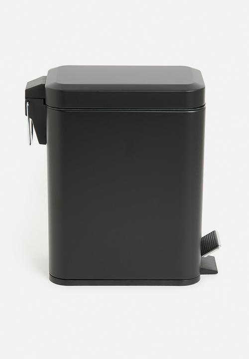 Bathroom Solutions - PEDAL BIN 5L METAL BLACK CLR