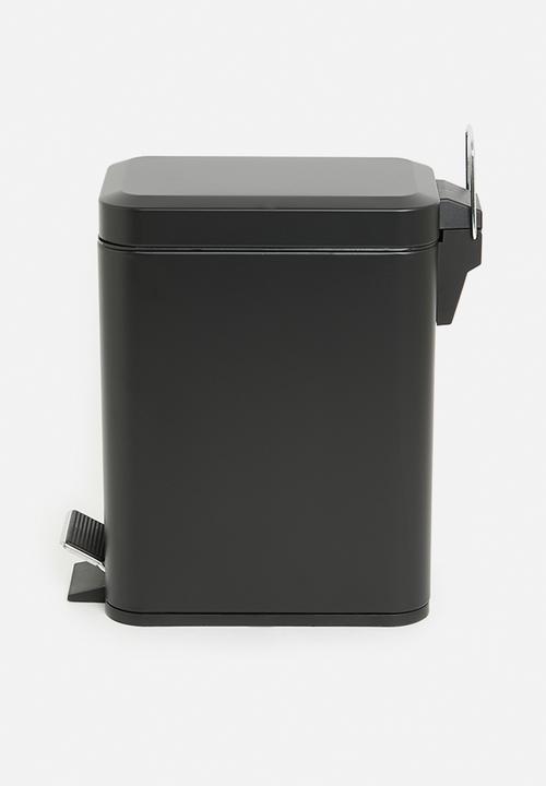 Bathroom Solutions - PEDAL BIN 5L METAL BLACK CLR