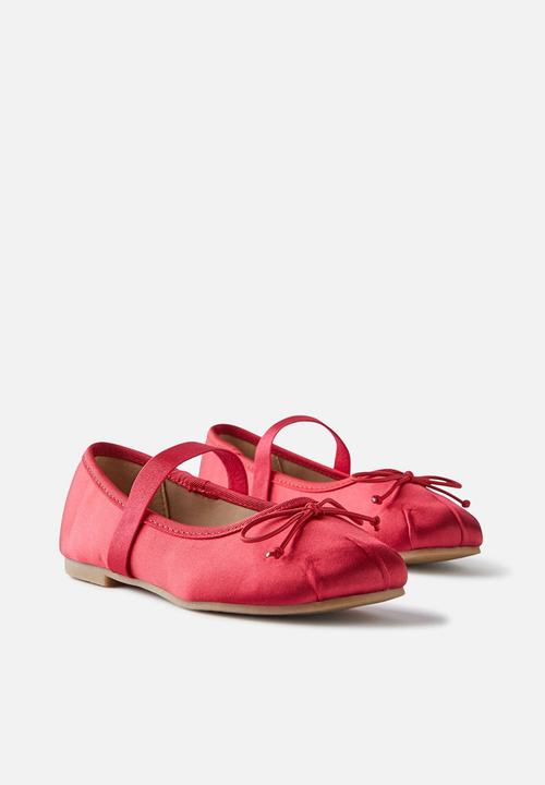 Cotton On - Olivia Ballet Flat - Varsity Red Satin