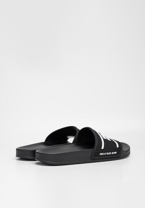 Replay - Up total -  black & white