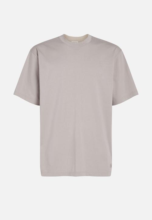 Calvin Klein - WOVEN LABEL RELAXED TEE - ATMOSPHERE