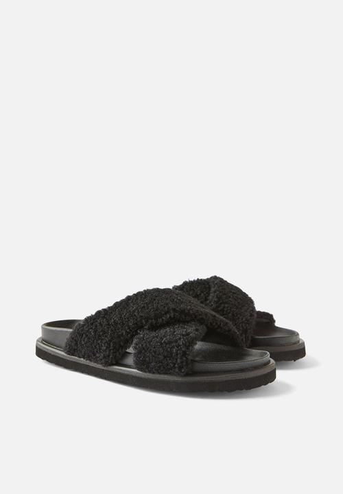 Cotton On - Elidy cosy sandal - black cosy