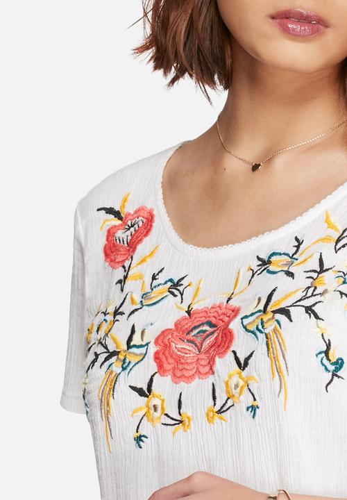 Vero Moda - Senorita embroidered top