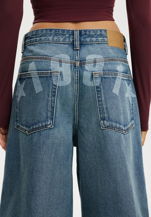 Cotton On - 91 baggy denim jort-1991 stars len blue