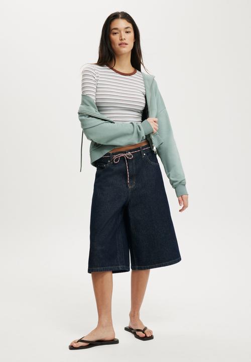 Cotton On - 91 baggy denim jort-shutter blue